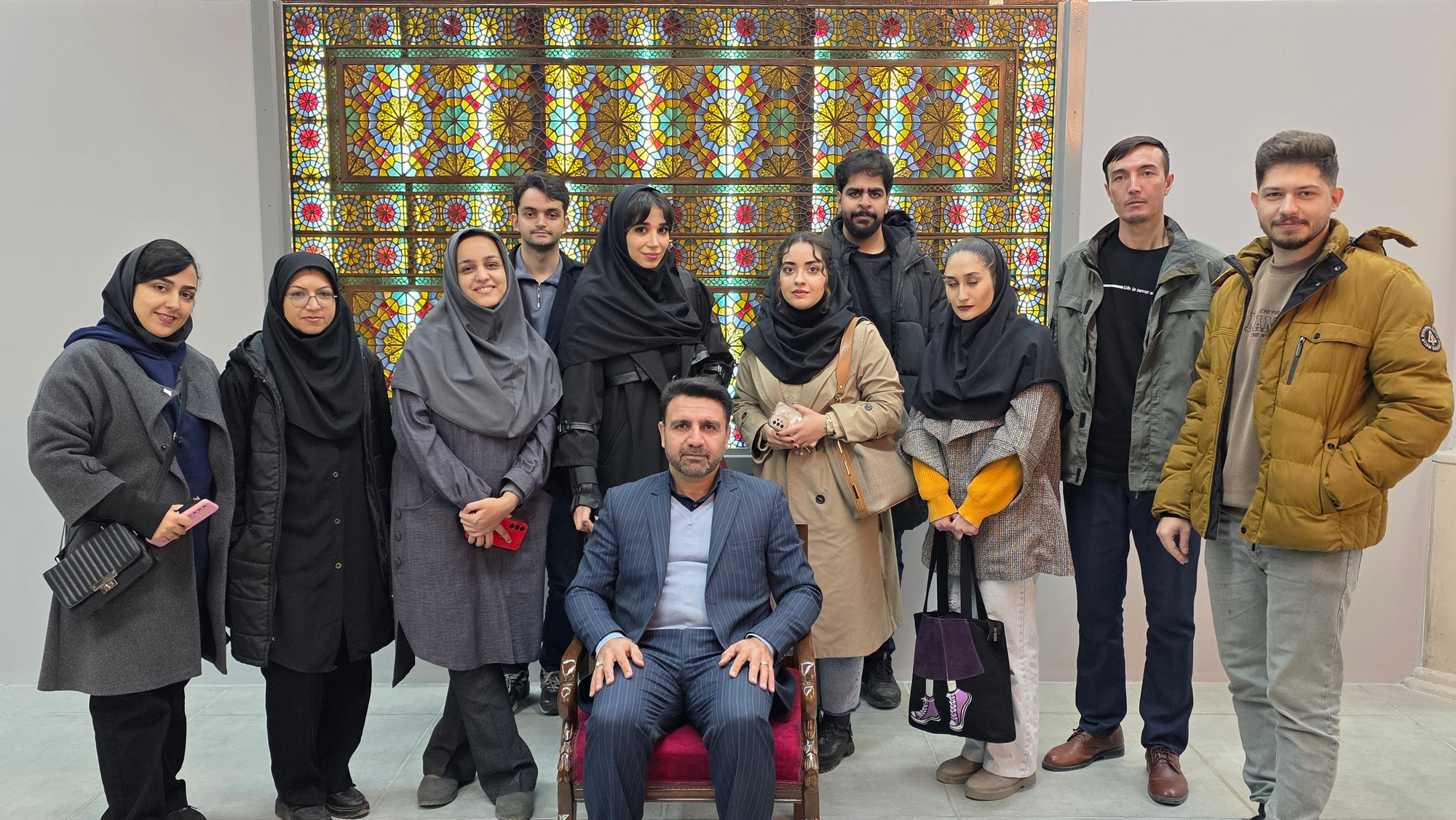 بازدید اعضای هیأت علمی و دانشجویان رشته ادبیات دانشگاه آزاد خوراسگان از موزه و مرکز اسناد